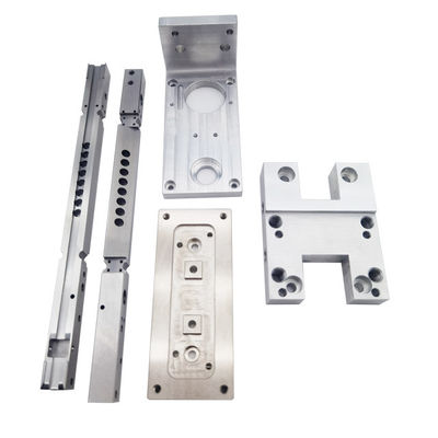 İyi bir fiyat. Hızlı Cnc İşleme Otomatik yedek parçalar 0,01 - 0,005 mm toleranslı metal kalıbı imalat servisi ve deburring işlemi çevrimiçi